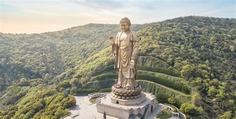 霊山大仏！歴史と信仰が織りなす壮大な景観！